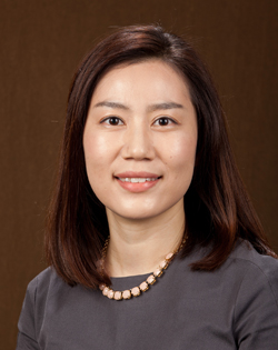 Dr. Kim's headshot.
