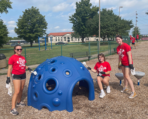 Big Red's Blitz volunteer day