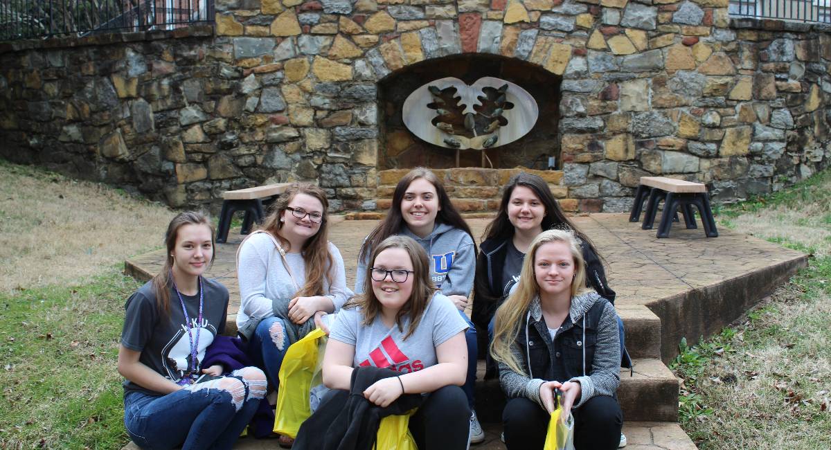/upwardbound/images/19_morehead.jpg